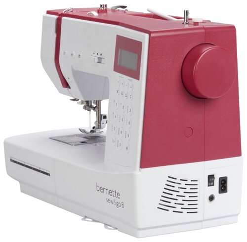 Швейная машина Bernina Bernette Sew&Go 8 - фото 3