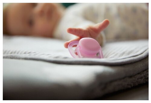 Пустышка силиконовая анатомическая Philips AVENT Ultra Air SCF245/20 0-6 м (2 шт) - фото 5