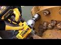 Видео - Аккумуляторный ударный гайковерт DeWALT DCF897N, DCF899N