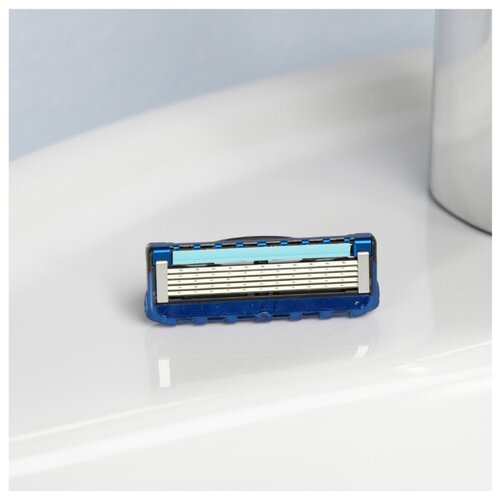 Набор Gillette подарочный: подставка, бритвенный станок Fusion5 ProGlide Flexball ограниченная серия с черной ручкой Limited Edition - фото 5